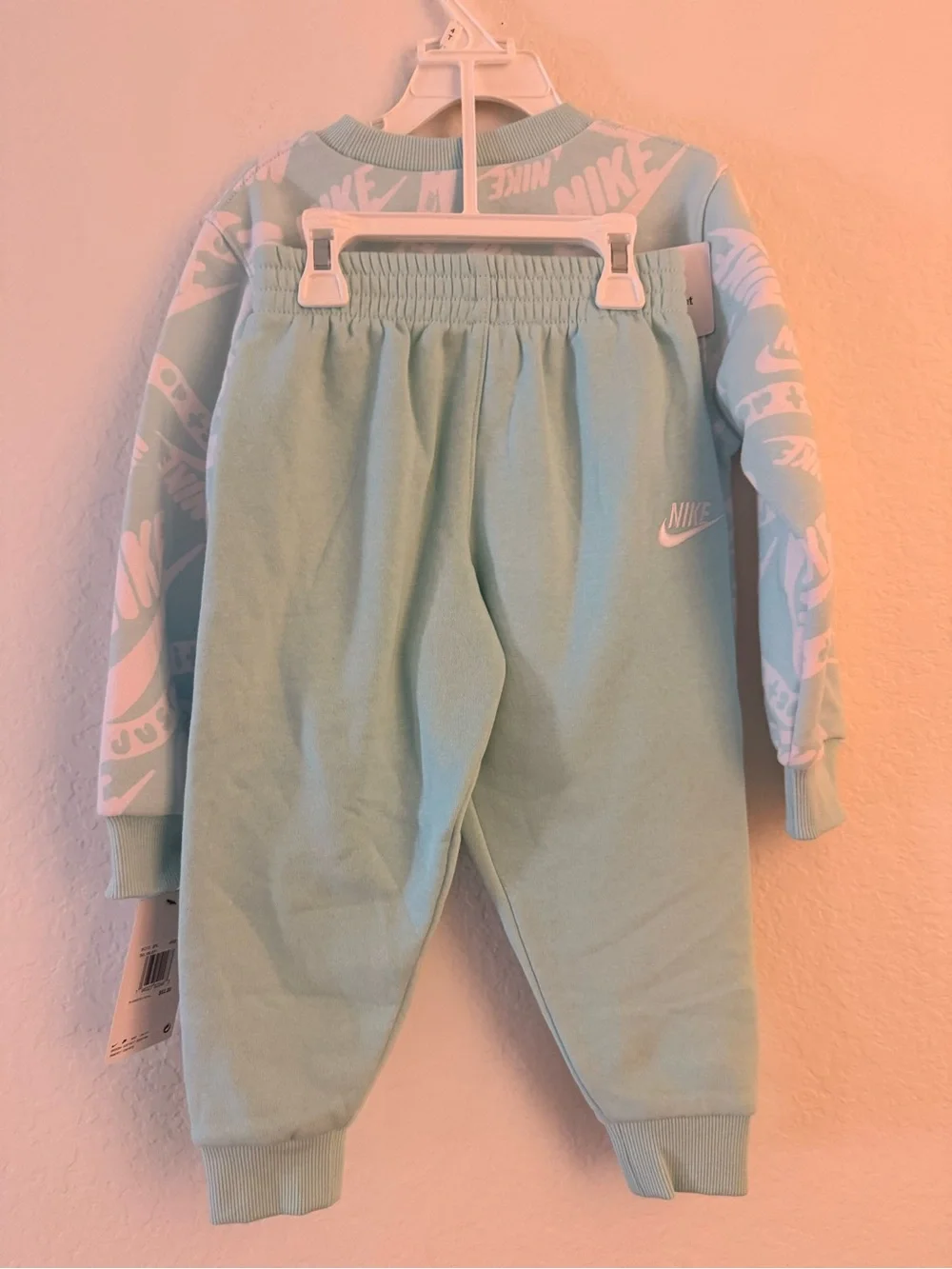 Nike Jade Ice Kids Two-Piece Set with White Logos - Picture 2 of 3